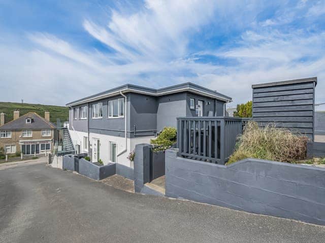 Exterior | Sand Dunes - Bonnie View Beach Apartments, Holywell Bay