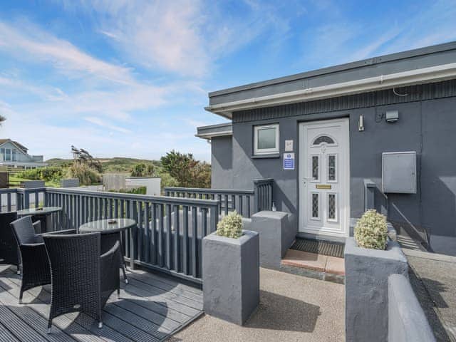 Exterior | Sand Dunes - Bonnie View Beach Apartments, Holywell Bay
