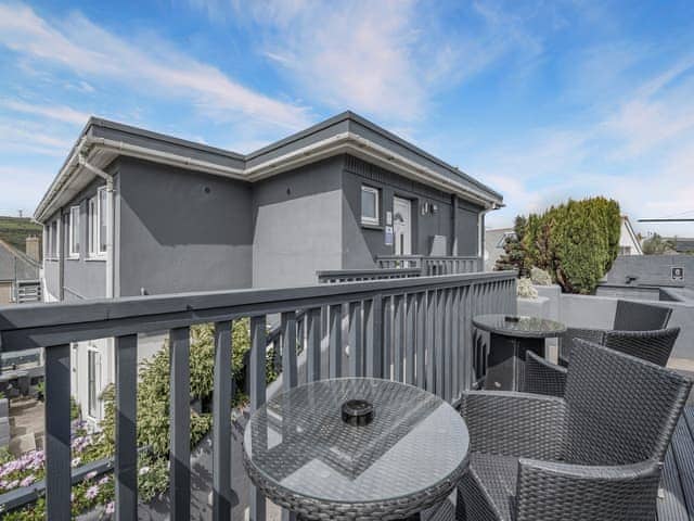 Sitting-out-area | Sand Dunes - Bonnie View Beach Apartments, Holywell Bay