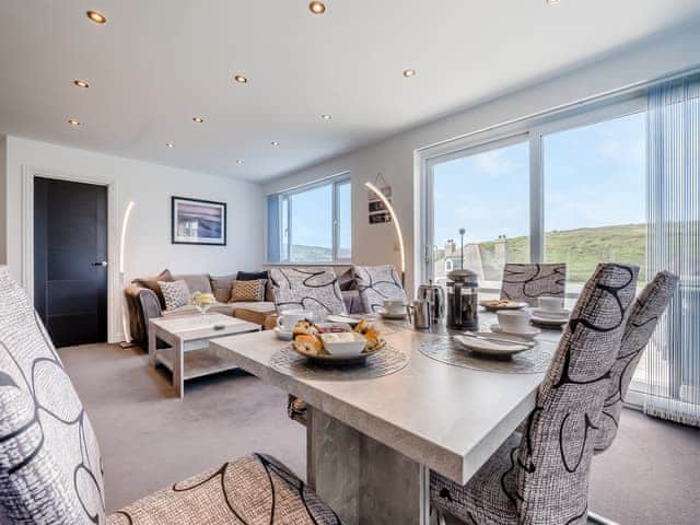 Open plan living space | Blue Horizons - Bonnie View Beach Apartments, Holywell Bay