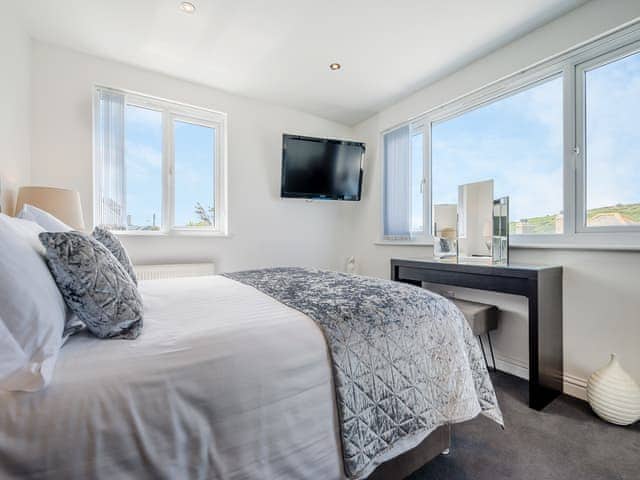 Double bedroom | Blue Horizons - Bonnie View Beach Apartments, Holywell Bay