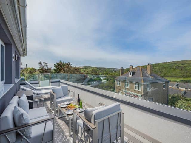 Terrace | Blue Horizons - Bonnie View Beach Apartments, Holywell Bay