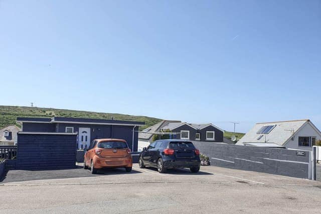 Parking | Blue Horizons - Bonnie View Beach Apartments, Holywell Bay
