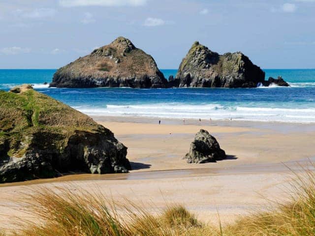 Surrounding area | Blue Horizons - Bonnie View Beach Apartments, Holywell Bay