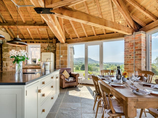 Open plan living space | The Gin Gang, Swainby, near Northallerton