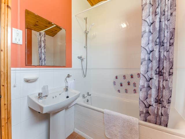 Bathroom | Spinnaker - Keel Lodges, Staithes, near Whitby