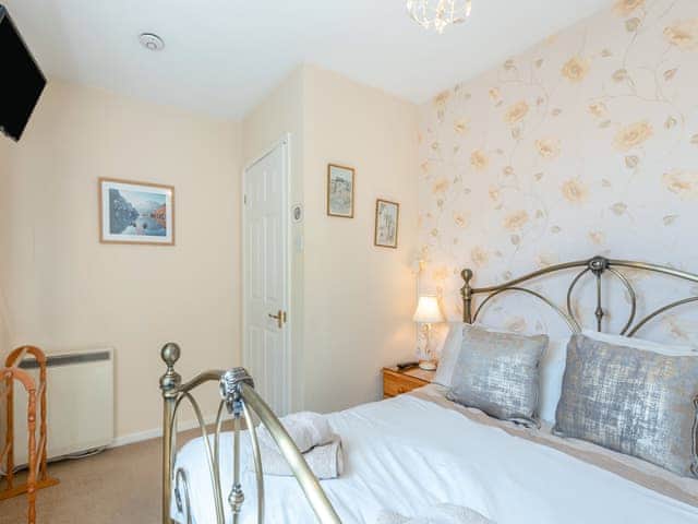 Double bedroom | Rainbow’s End, Bowness-on-Windermere