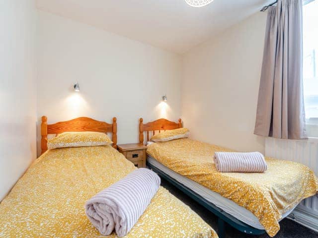 Twin bedroom | Captain’s Quarters - Keel Lodges, Staithes, near Whitby