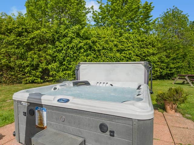 Hot tub | Willow Barn - Beech Farm Barns, Neatishead, near Norwich