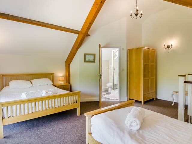 Twin bedroom | Willow Barn - Beech Farm Barns, Neatishead, near Norwich