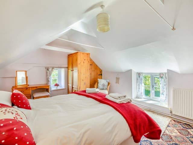 Double bedroom | Little Thatch, Netherbury, near Beaminster