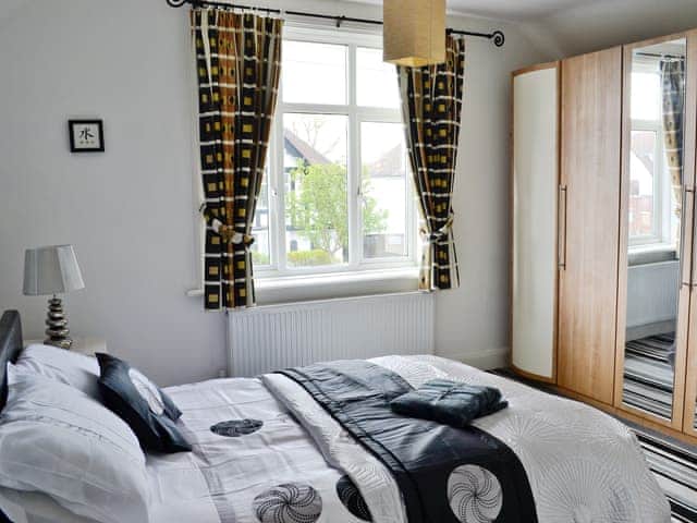 Comfy bedroom | Lilac Villa, Skegness