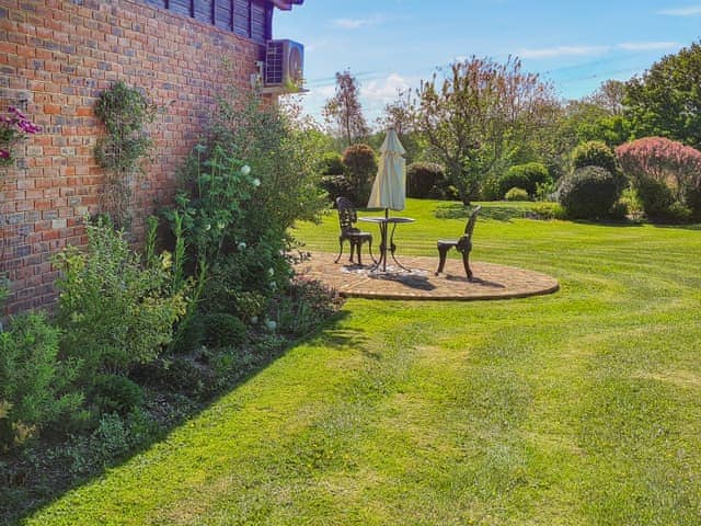 Exterior | Moorhens - Chilsham Farm Nurseries, Herstmonceux, near Hailsham