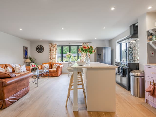 Open plan living space | Moat Farm, Tring