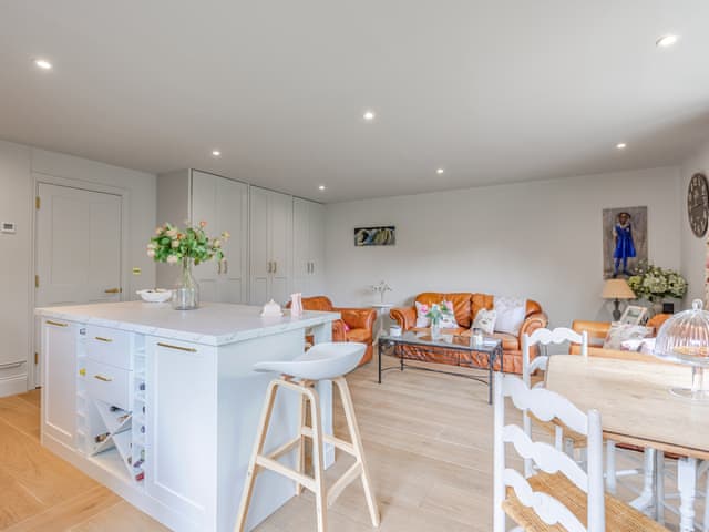 Open plan living space | Moat Farm, Tring