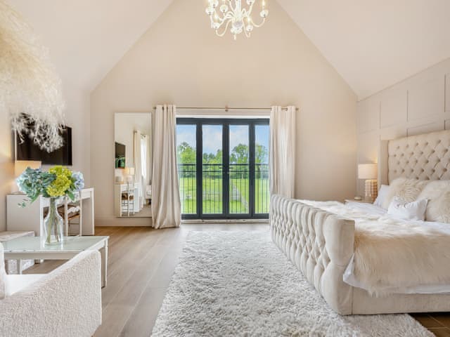 Double bedroom | Moat Farm, Tring