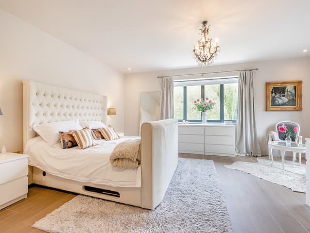 Double bedroom | Moat Farm, Tring