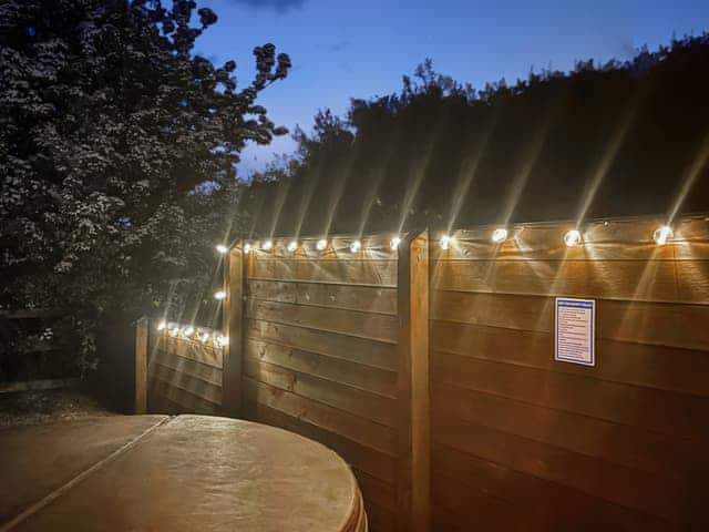 Outdoor Lighting | Hawthorne 19, Fitling