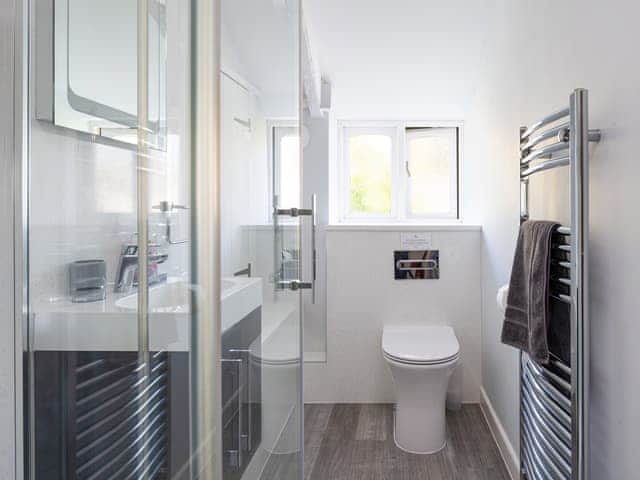 Bathroom | High View - Sandy Barn Cottages, St Breward, Bodmin Moor