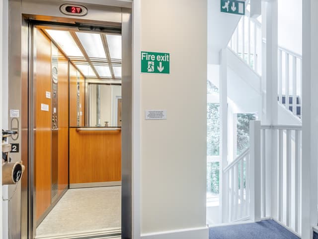 Hallway | Bay View - Esplanade Escapes, Shanklin