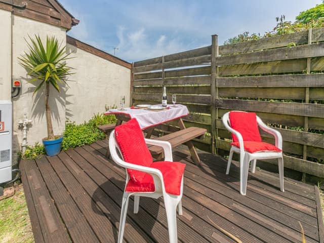 Sitting-out-area | Contention Barn, Perranporth