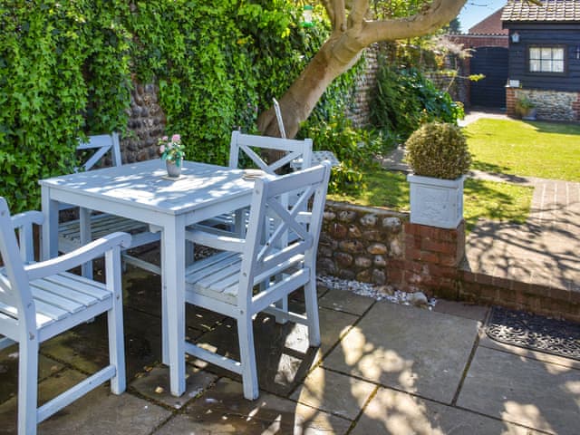 Outdoor eating area | Dibley Cottage, Mundesley