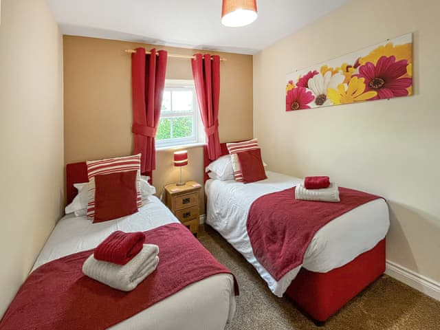 Ground Floor Twin bedroom | Maggies Mews - Greetham Retreat, Greetham, near Horncastle