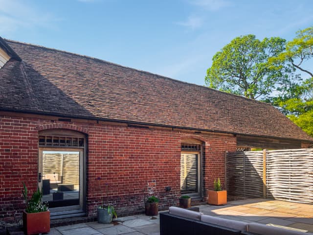 Outdoor | The Oast - New Shelve Farm Holidays - New Shelve Farm Holidays, Lenham, near Maidstone