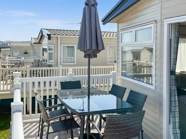 Sitting-out-area | Seaside Jollys, Blue Anchor