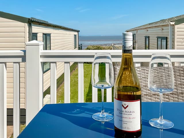 Sitting-out-area | Seaside Jollys, Blue Anchor