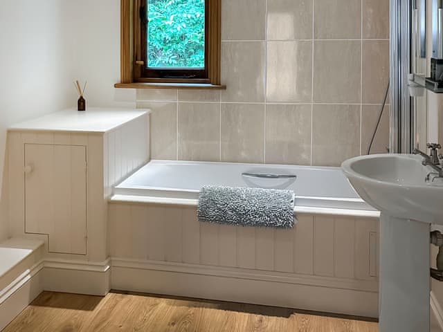 Bathroom | The Old Sawmill One, Plumpton Green