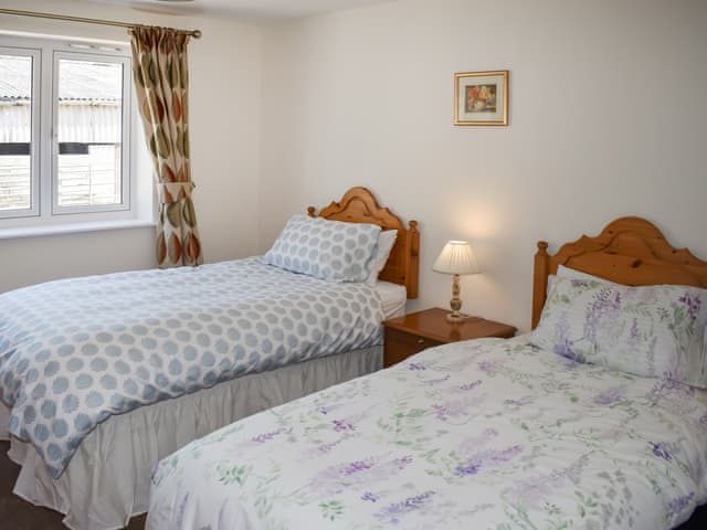 Twin bedroom | Orchard Lodge - Bridge Farm, Drimpton, near Beaminster