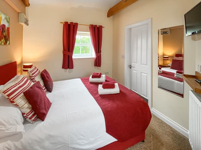 Double bedroom | Roses Rest - Greetham Retreat, Greetham, near Horncastle