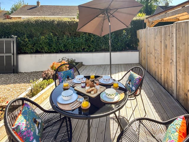 Sitting-out-area | Jasmin, Somerset, near Chard