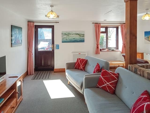 Open plan living space | Tarquol Cottage - Stowford Lodge Holiday Cottages, Langtree, near Great Torrington