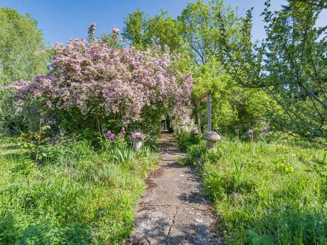 Garden | Glebe Cottage, Callow End, Worcester