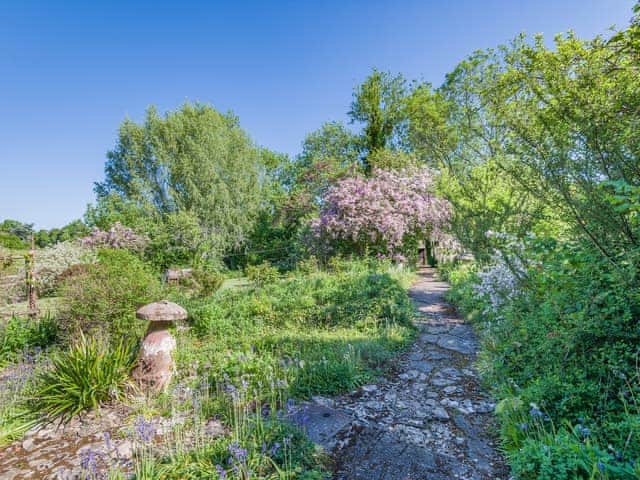 Garden | Glebe Cottage, Callow End, Worcester