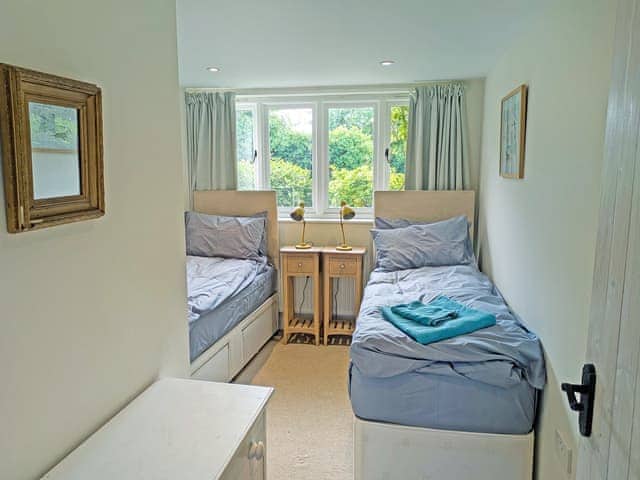 Second Bedroom (single ziplinks) | Dove Cottage - Wissett Place Cottages, Halesworth