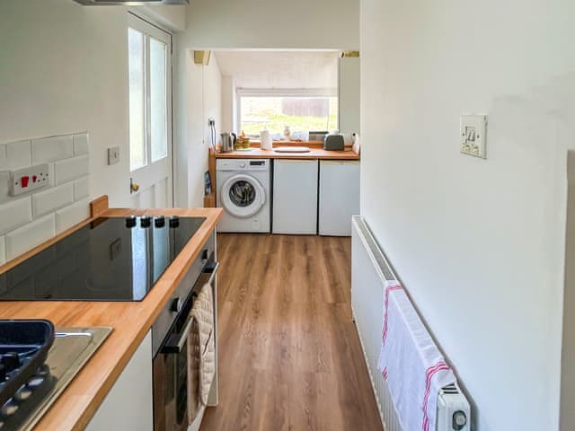 Kitchen | Glenmore Gardens, Weymouth
