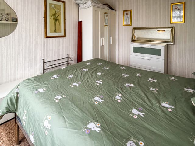Double bedroom | Glenmore Gardens, Weymouth