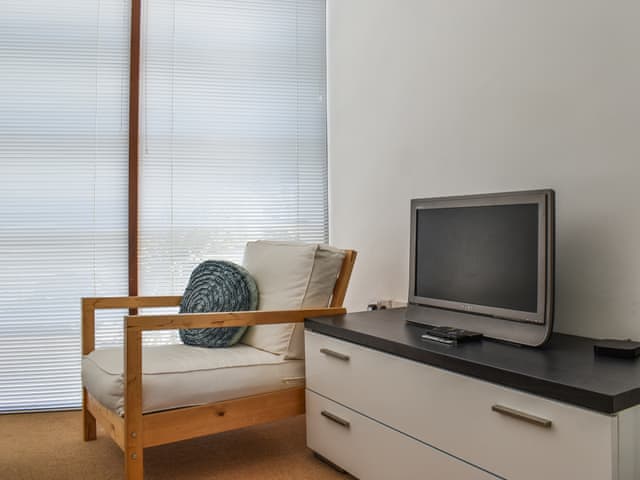 Twin bedroom | The Balcony, Westward Ho