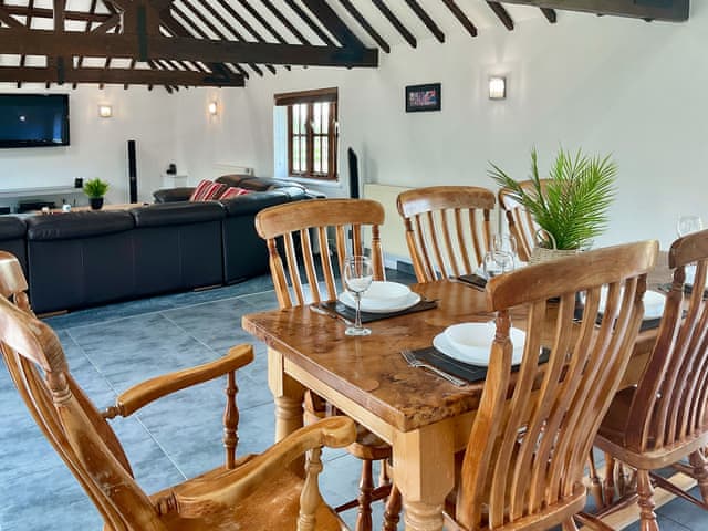 Kitchen/diner | Rowdecroft Farm Cottage, Rowde