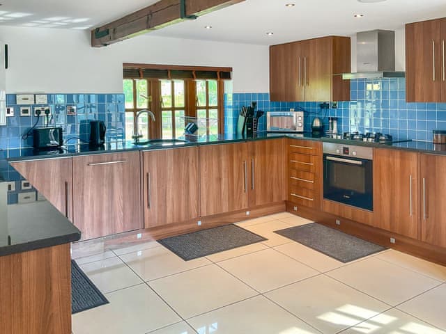 Kitchen | Rowdecroft Farm Cottage, Rowde