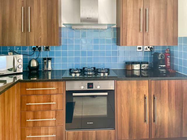 Kitchen | Rowdecroft Farm Cottage, Rowde