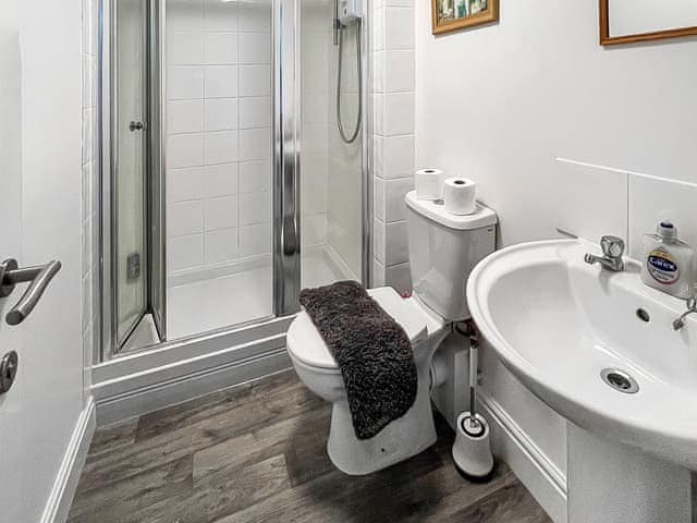 Bathroom | Moglett Cottage, Fincham, near King’s Lynn