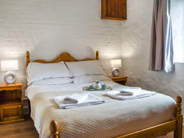 Double bedroom | Crooklets Cottage, Bude