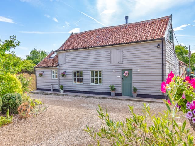 Exterior | Queens Barn, Wortham, near Diss