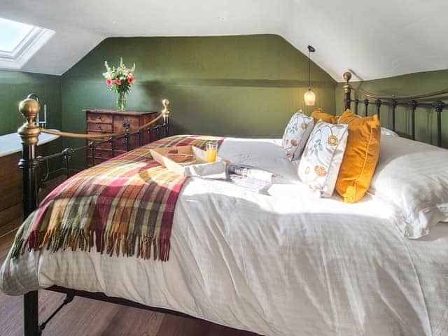 Double bedroom | Queens Barn, Wortham, near Diss