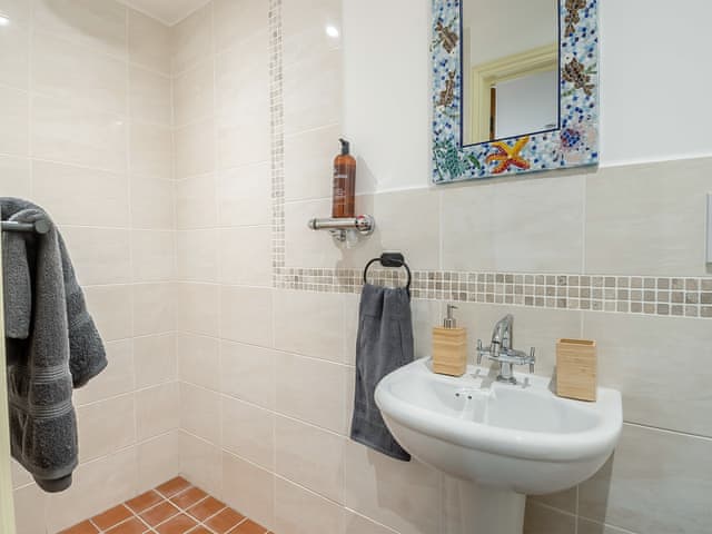 Shower room | Gosling Barn, Bergh Apton