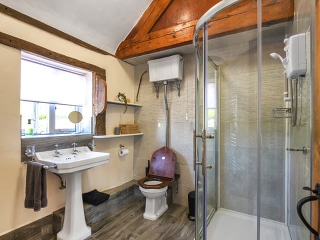 Bathroom | Cart House Barn - Sydnall Farm, Bridgnorth and Ironbridge